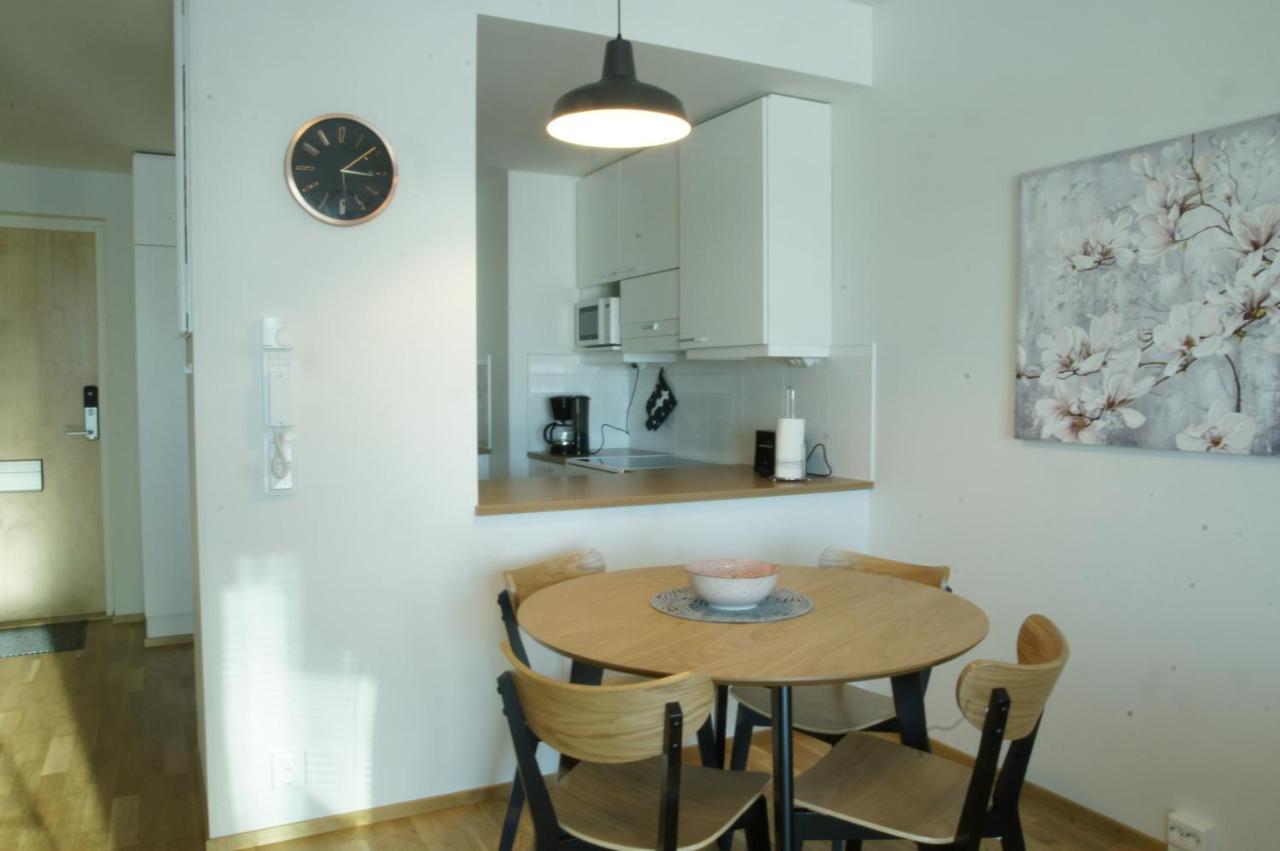 Keskustan Kaksio 45 M2 Autopaikalla, Rautatienkatu 19, 9 Krs Oulu Exterior foto