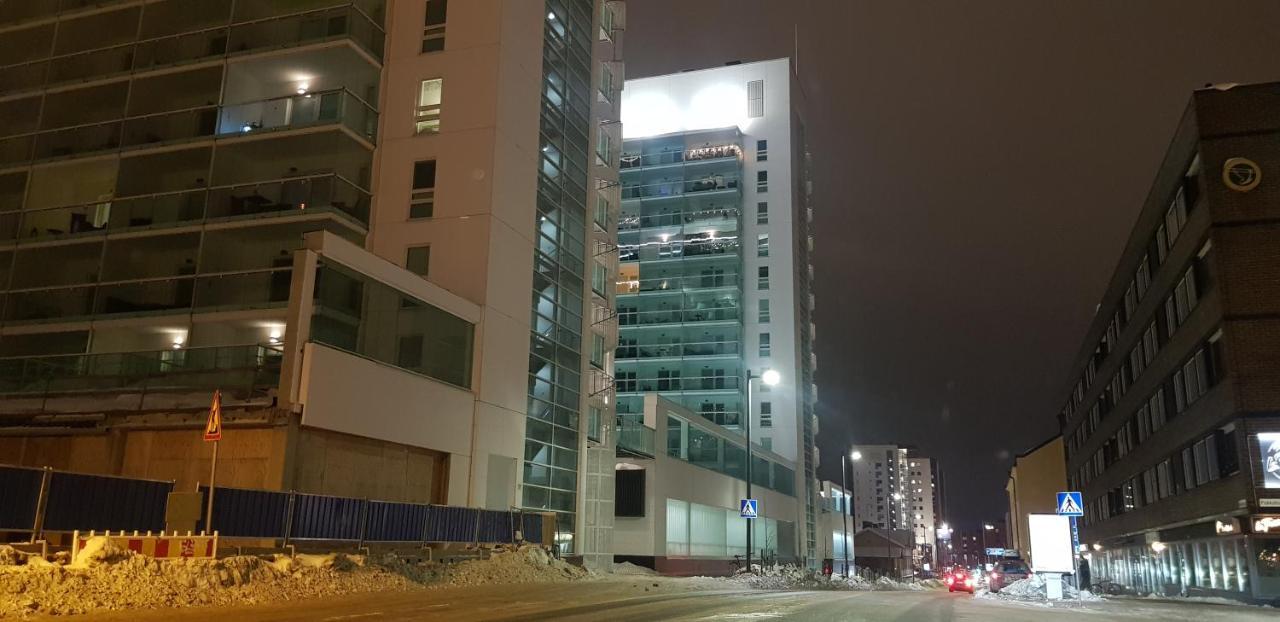 Keskustan Kaksio 45 M2 Autopaikalla, Rautatienkatu 19, 9 Krs Oulu Exterior foto